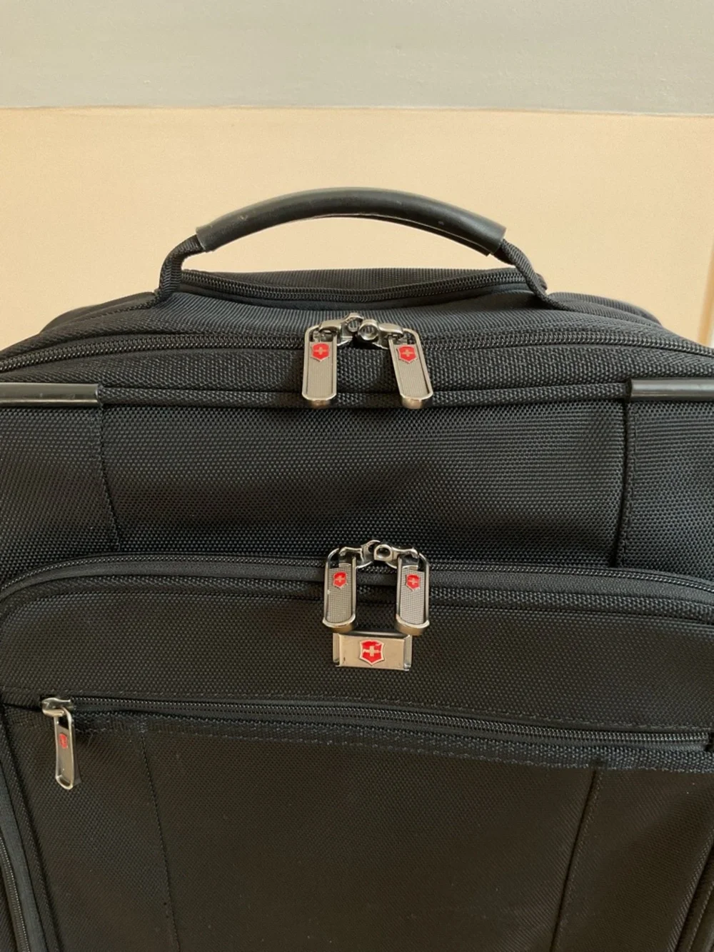 Victorinox Mobilizer NXT 5.0 Ultra Light 21” Carry-On Rollaboard